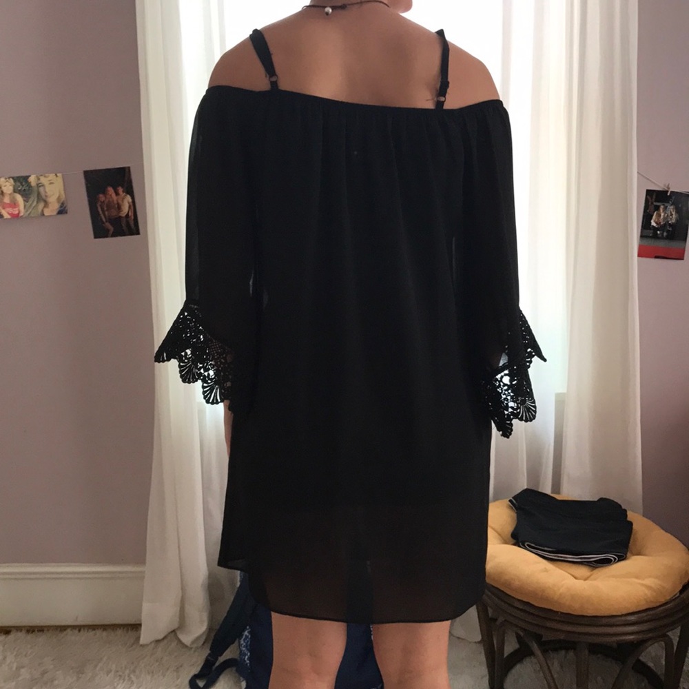 Dress - Picture 3 of 4